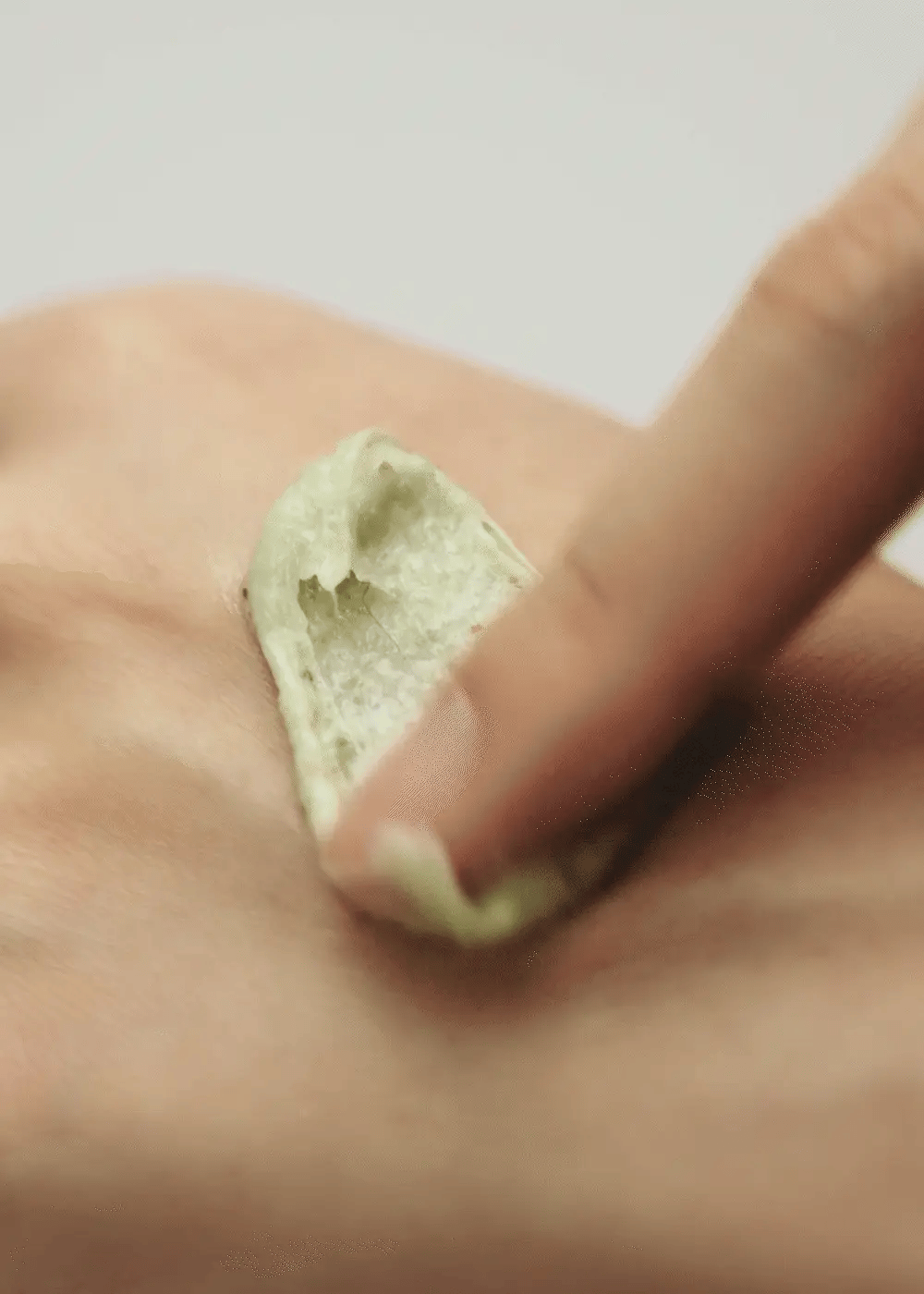 Green Tea + LHA Deep Pore Rice Cake Cleanser