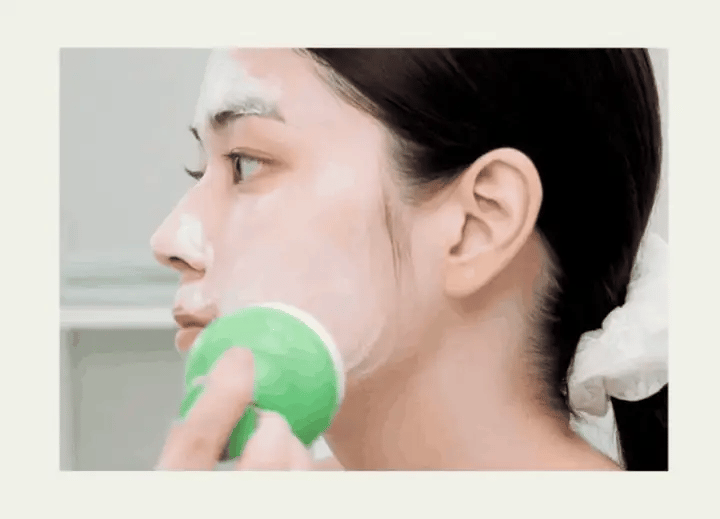 FULLY Pore Cleansing Brush