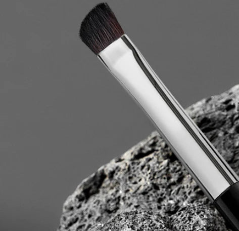 Angled Shading Brush 442