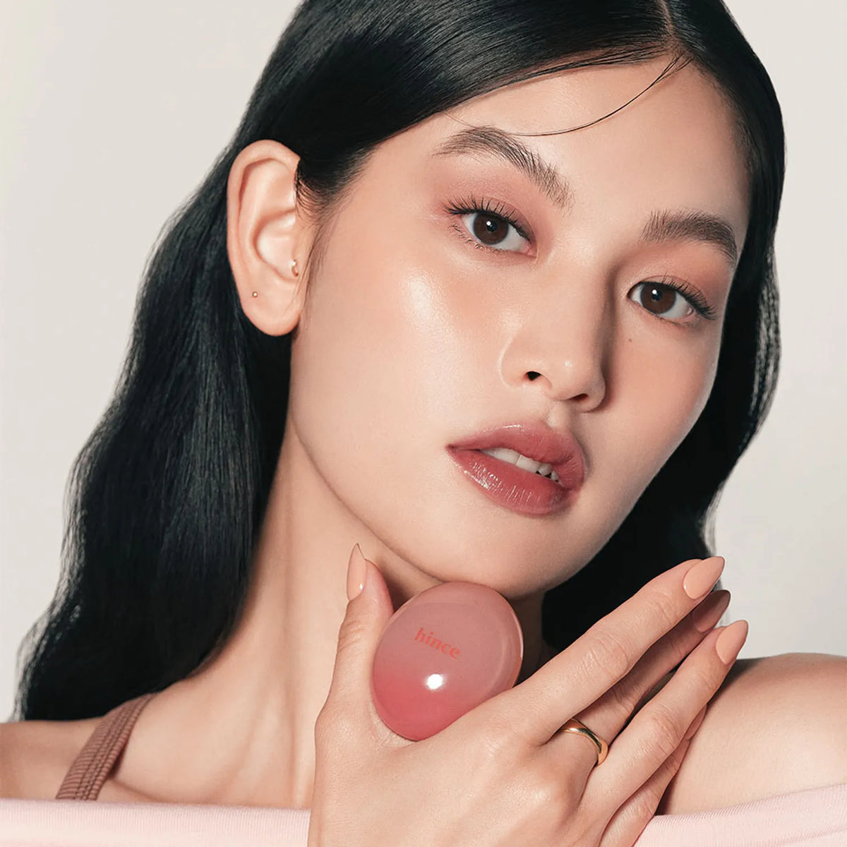 hince Raw Glow Dewy Ball